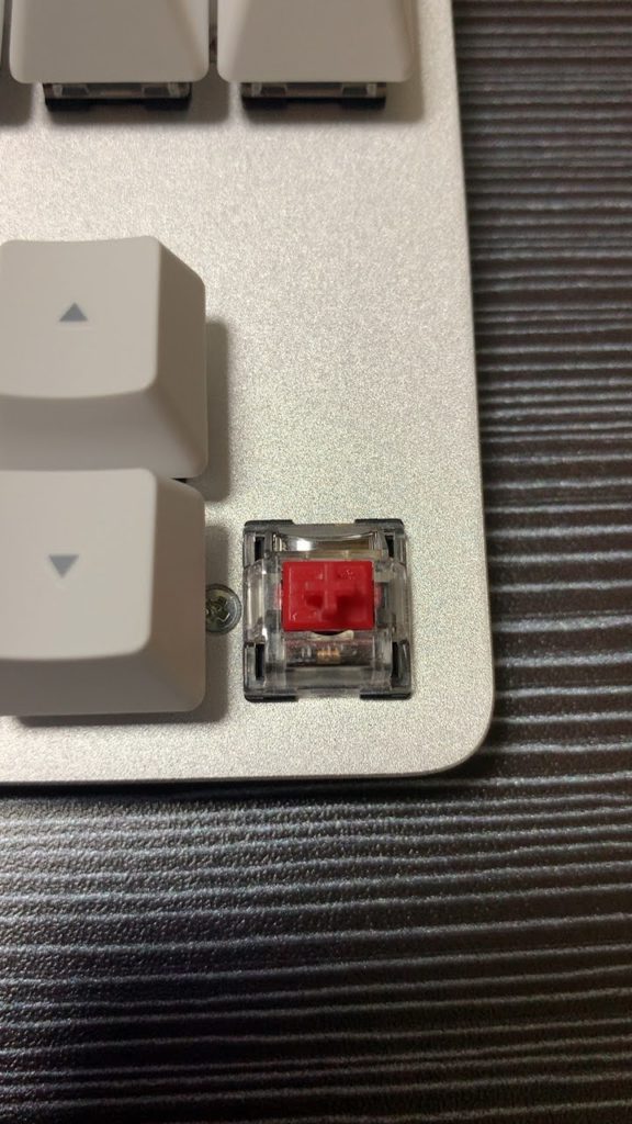 K835OWRの金属部分